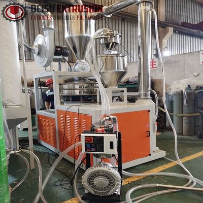 600kg/H 10mm HDPE Pulverizer With Air Cooled Chiller